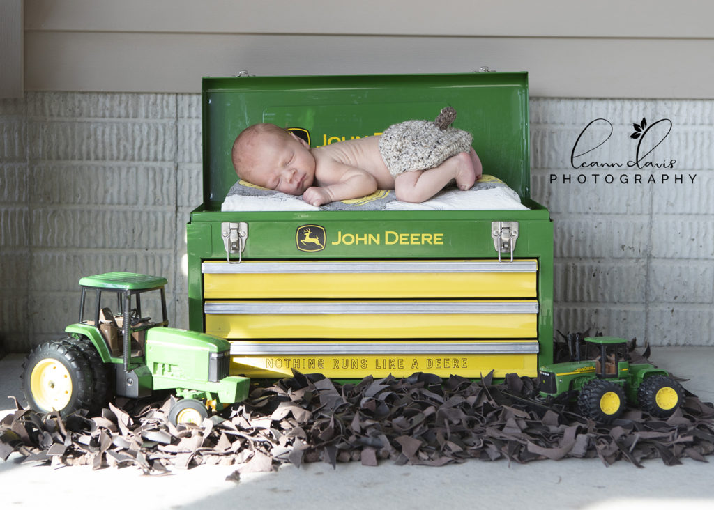 newborn baby photographer in Lincoln, ne